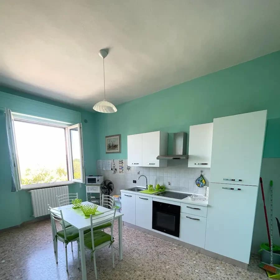 Appartamento_solemare_san_vincenzo_cucina