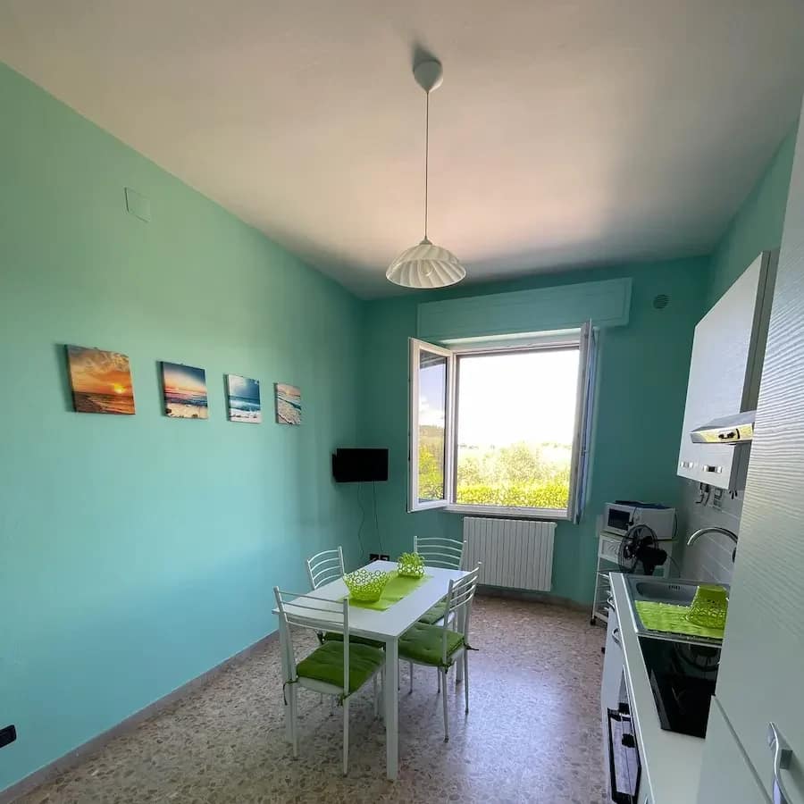 Appartamento_solemare_san_vincenzo_cucina