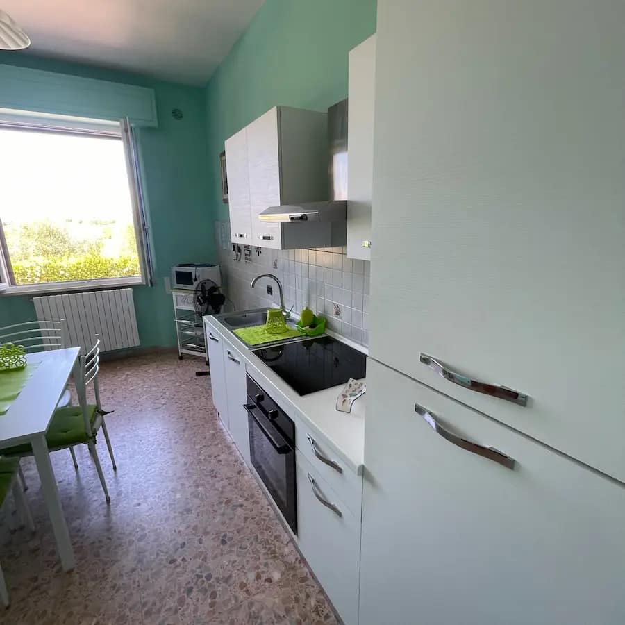Appartamento_solemare_san_vincenzo_cucina