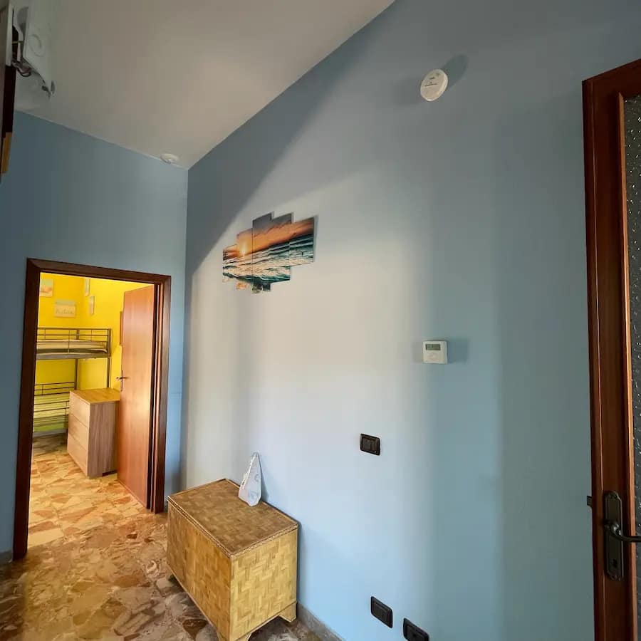 Appartamento_solemare_san_vincenzo_corridoio