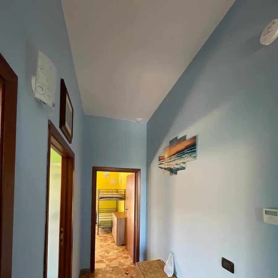 Appartamento_solemare_san_vincenzo_corridoio
