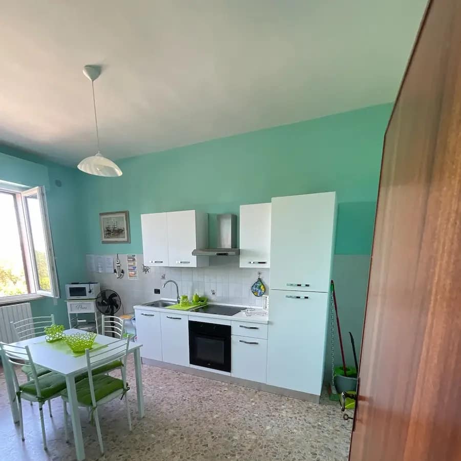 Appartamento_solemare_san_vincenzo_cucina