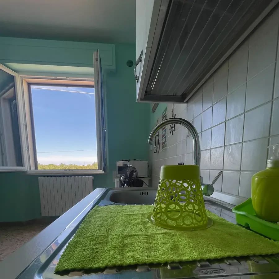 Appartamento_solemare_san_vincenzo_cucina