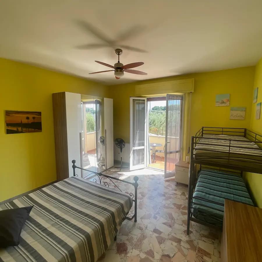 Appartamento_solemare_san_vincenzo_camera